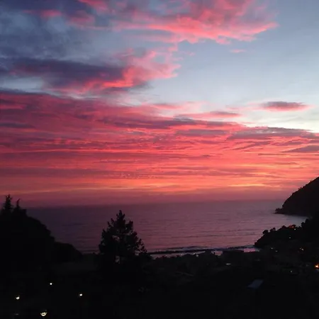 Il Tramonto Delle 5 Terre Moneglia